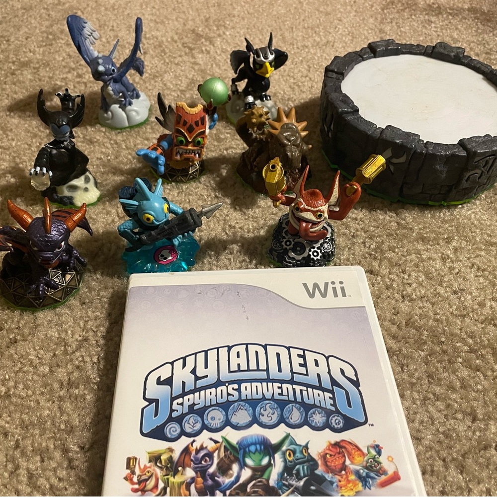 Wii Red Mario 25th Year Anniversary Model, Accessories & 14 Games + 8 Skylanders - Picture 5 of 5